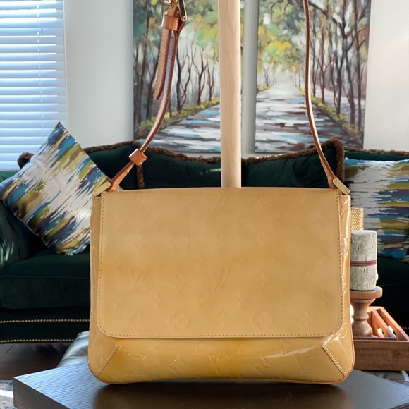 Louis Vuitton Handbags - Louis Vuitton  Thompson Street Beiges Vernis bag